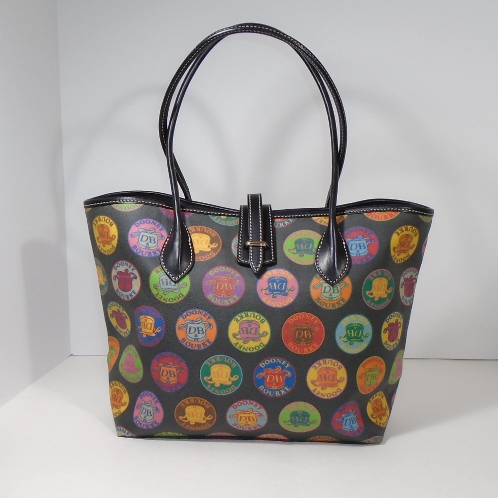 Gently used Dooney & Bourke Medium Cindy Tote Circle Logo